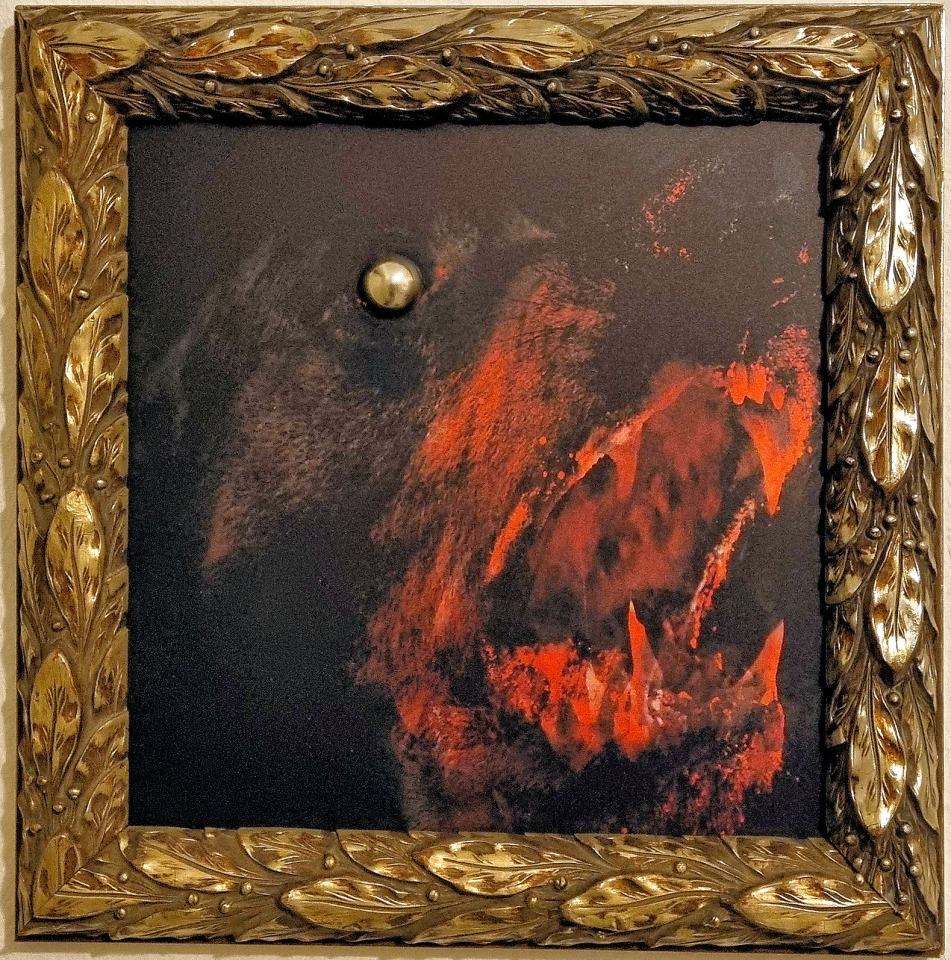 Kriegshund/2025/Fotografie mit konvex Metall/28x28cm | Klaus Fabricius  Artist Künstler Information