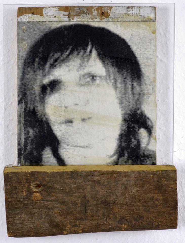 Portraitserie Frauen/Gudrun Ensslin/1998/Fotokopie Holz Glas/26x20cm | Klaus Fabricius  Artist Künstler Information
