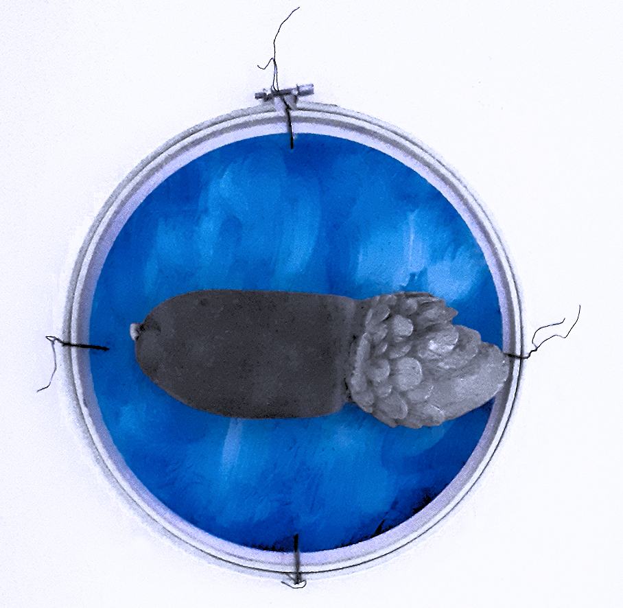 Seen sind für Fische Inseln [nach Alexander Kluge]/2022/Fundstücksteine Bodensee/Acrylglas  Draht Stickrahmen /26x5cm | Klaus Fabricius  Artist Künstler Information